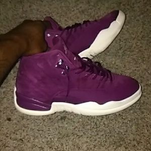 Jordan 12's